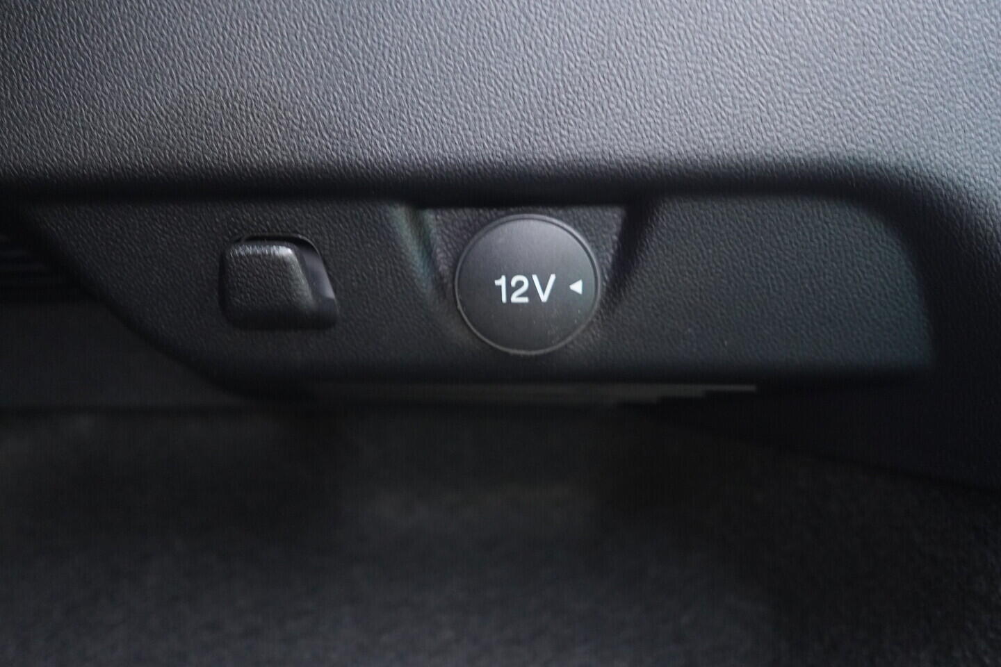 OV190V10719_38.webp_PUMA ST-Line 1.0 EcoBoost 91 kW manuál