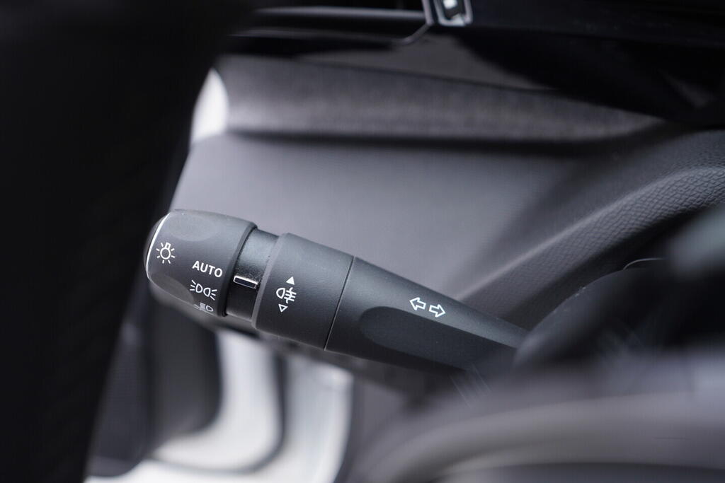 OV190V10722_23.webp_308 ALLURE PACK 1.5  96 kW manuál