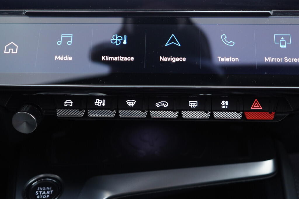 OV190V10722_32.webp_308 ALLURE PACK 1.5  96 kW manuál