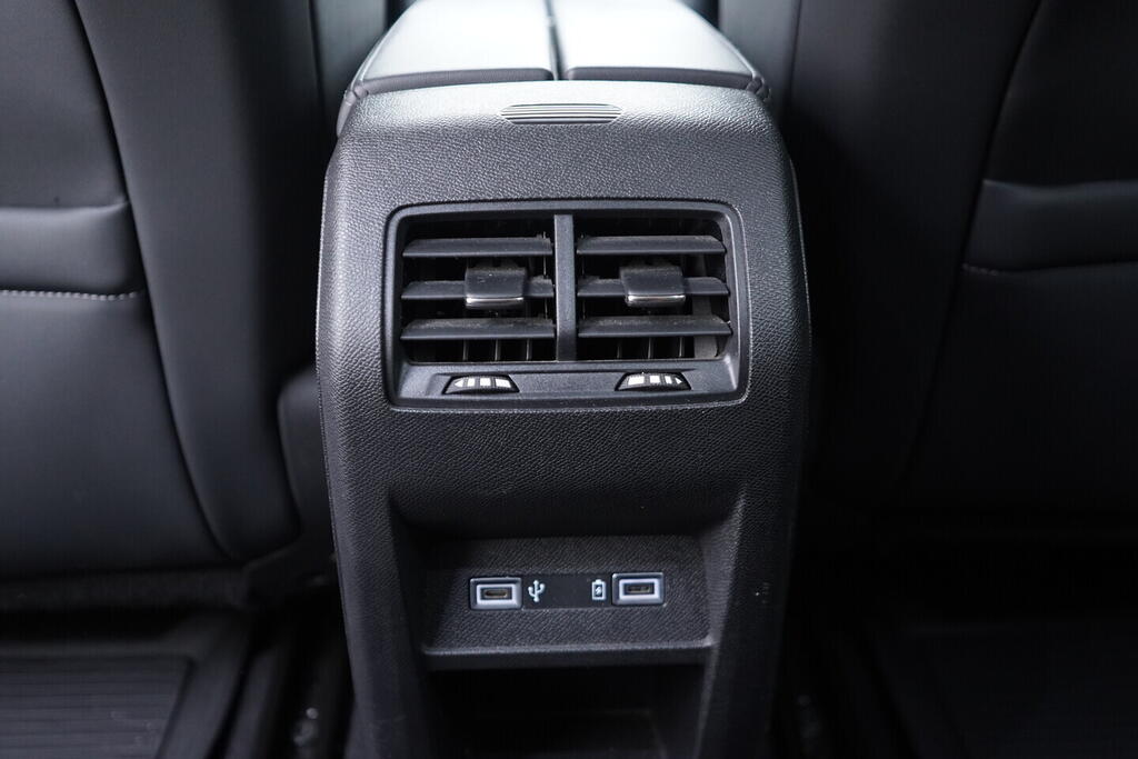 OV190V10722_35.webp_308 ALLURE PACK 1.5  96 kW manuál