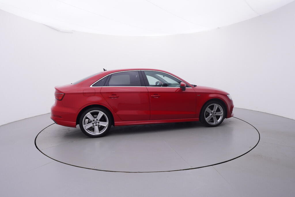 OV190V10724_15.webp_A3 S-line 2.0 TDI 110 kW automat