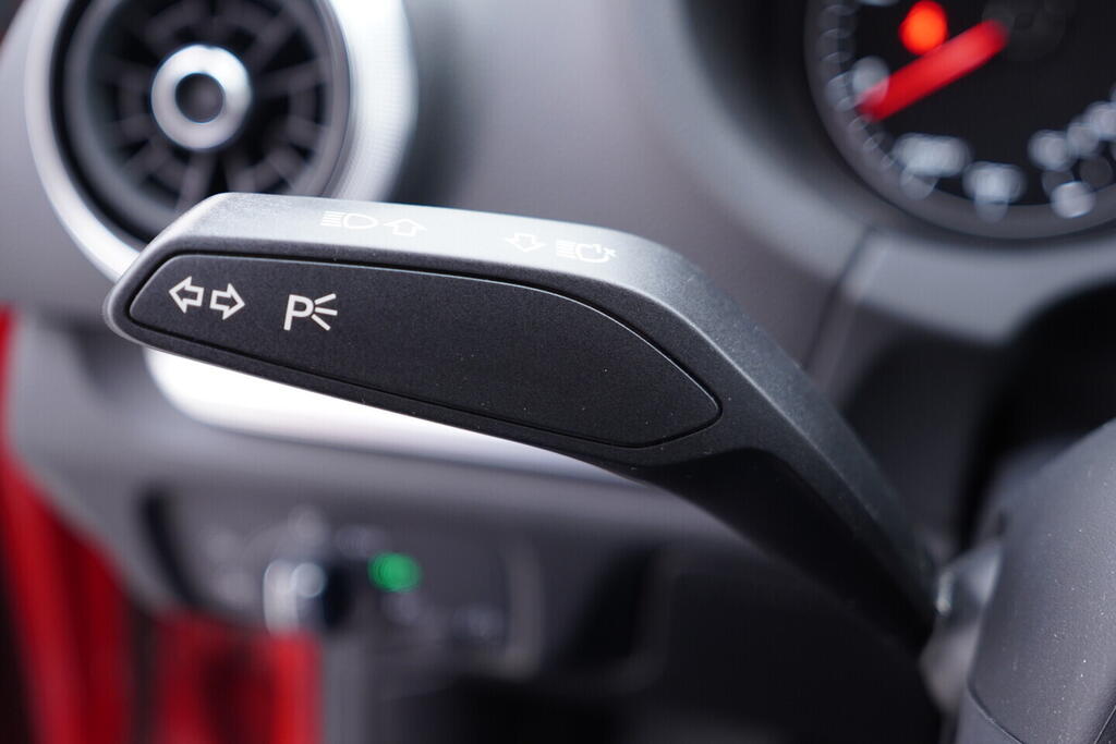 OV190V10724_23.webp_A3 S-line 2.0 TDI 110 kW automat