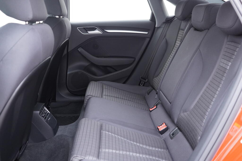 OV190V10724_36.webp_A3 S-line 2.0 TDI 110 kW automat