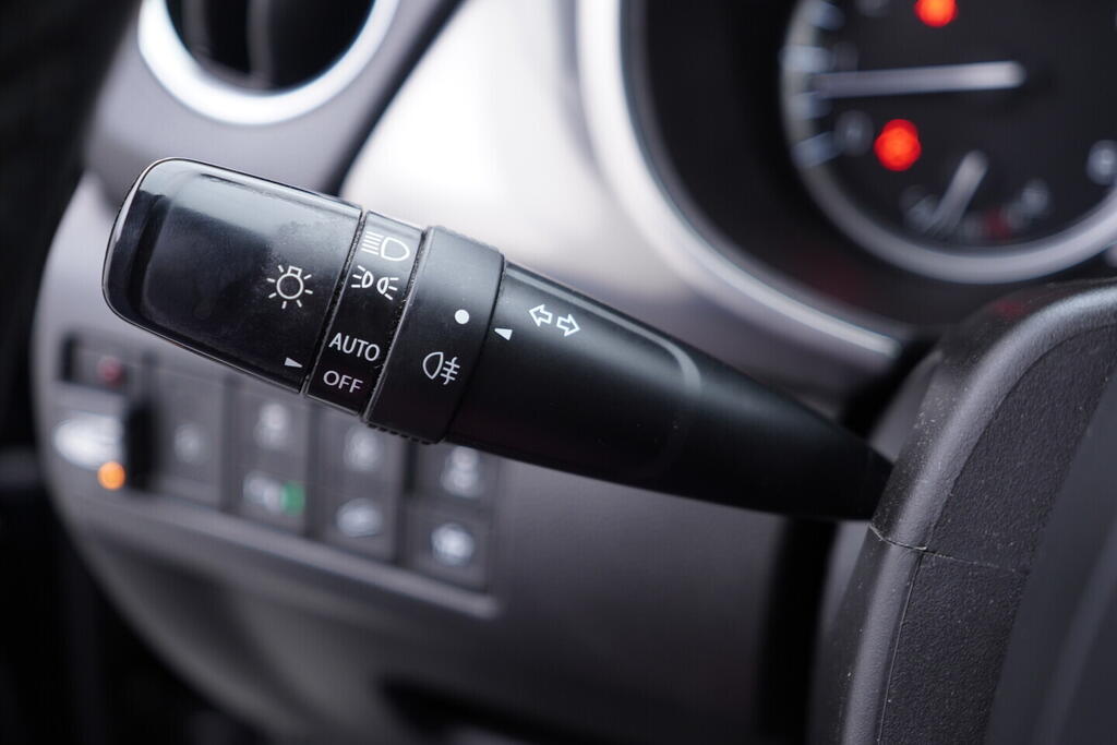 OV190V10726_23.webp_VITARA  1.6 1.6 VVT 88 kW automat