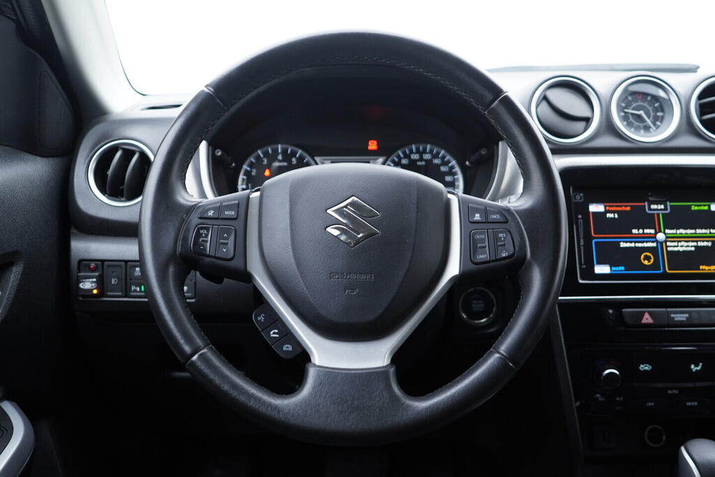 OV190V10726_26.webp_VITARA  1.6 1.6 VVT 88 kW automat