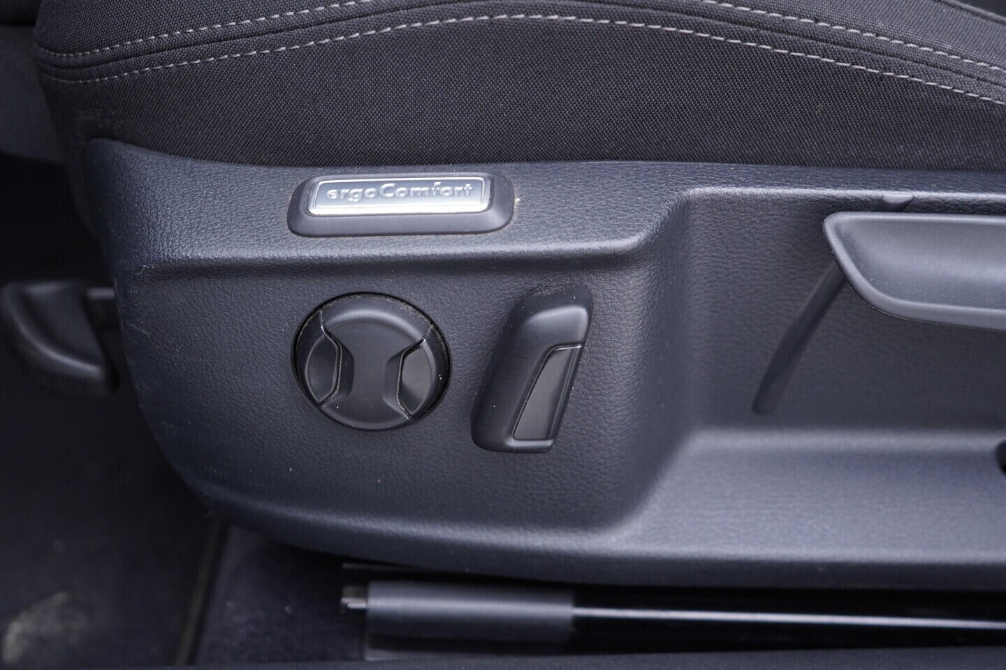 OV190V10728_22.webp_PASSAT Comfortline 2.0 TDI 110 kW automat