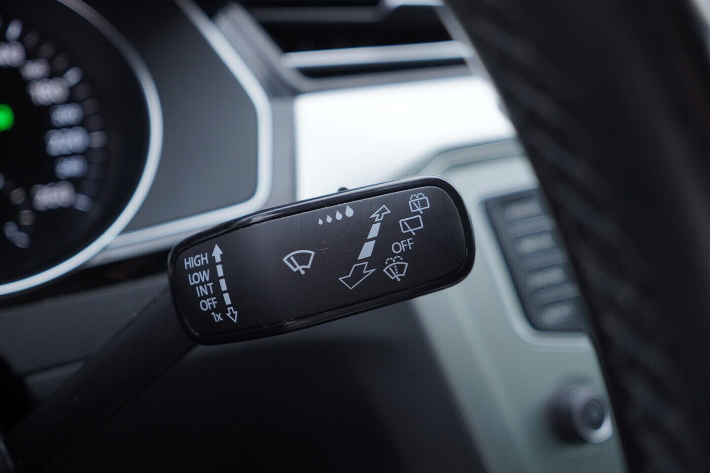 OV190V10728_26.webp_PASSAT Comfortline 2.0 TDI 110 kW automat