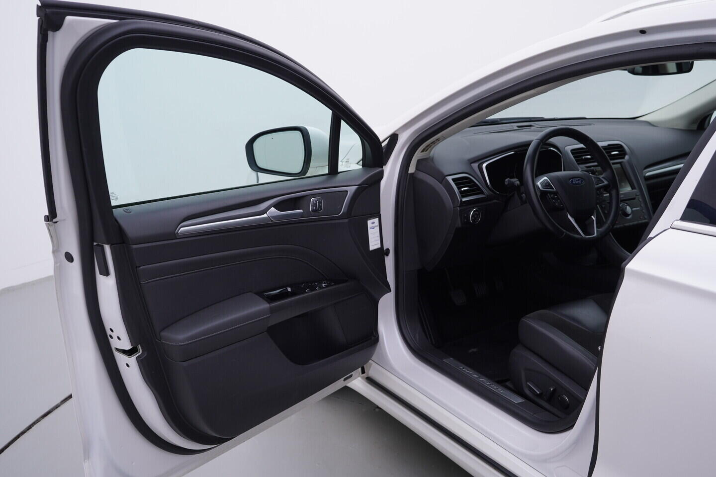 OV190V10729_18.webp_MONDEO Titanium 2.0  132 kW manuál