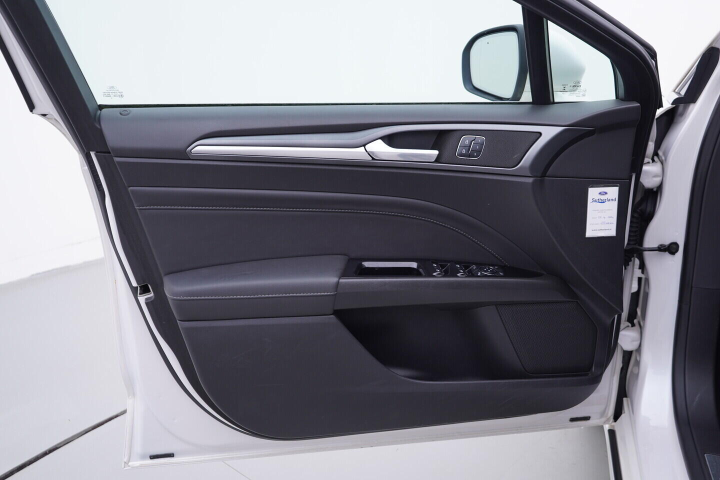 OV190V10729_19.webp_MONDEO Titanium 2.0  132 kW manuál