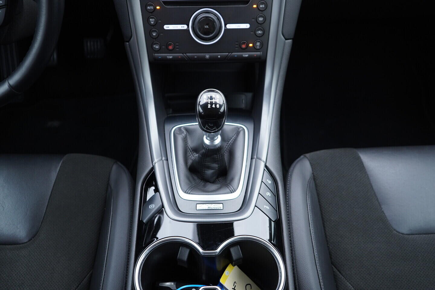 OV190V10729_34.webp_MONDEO Titanium 2.0  132 kW manuál
