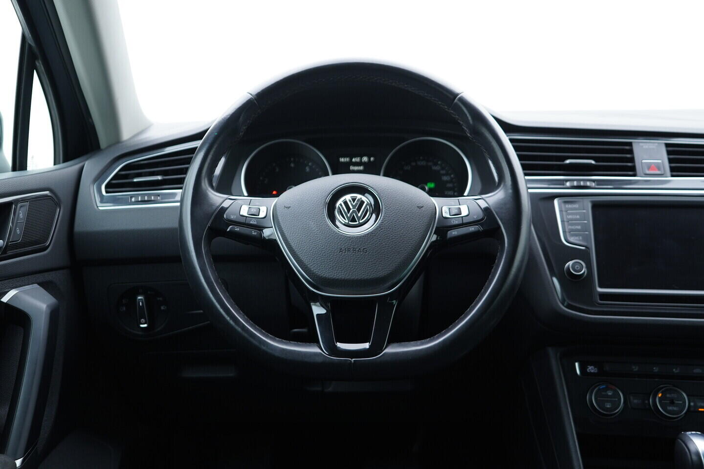 OV190V10730_25.webp_TIGUAN Comfortline 1.4 TSI 110 kW automat