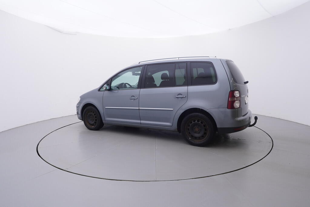 OV190V10731_12.webp_TOURAN  2.0 TDI 103 kW automat