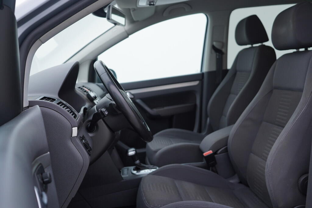 OV190V10731_23.webp_TOURAN  2.0 TDI 103 kW automat