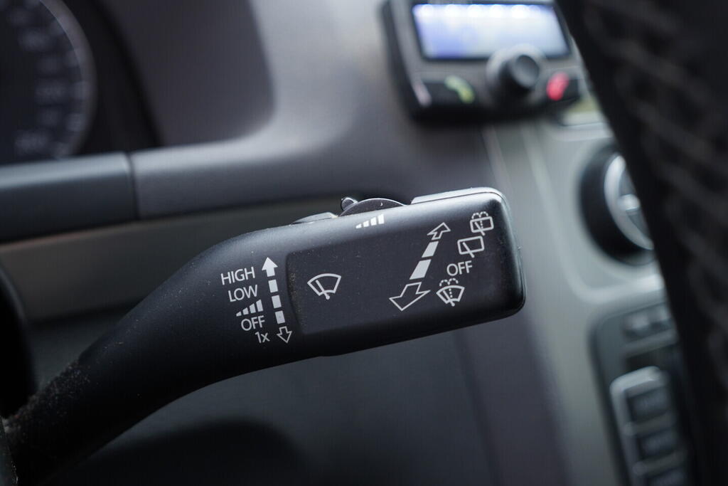 OV190V10731_25.webp_TOURAN  2.0 TDI 103 kW automat