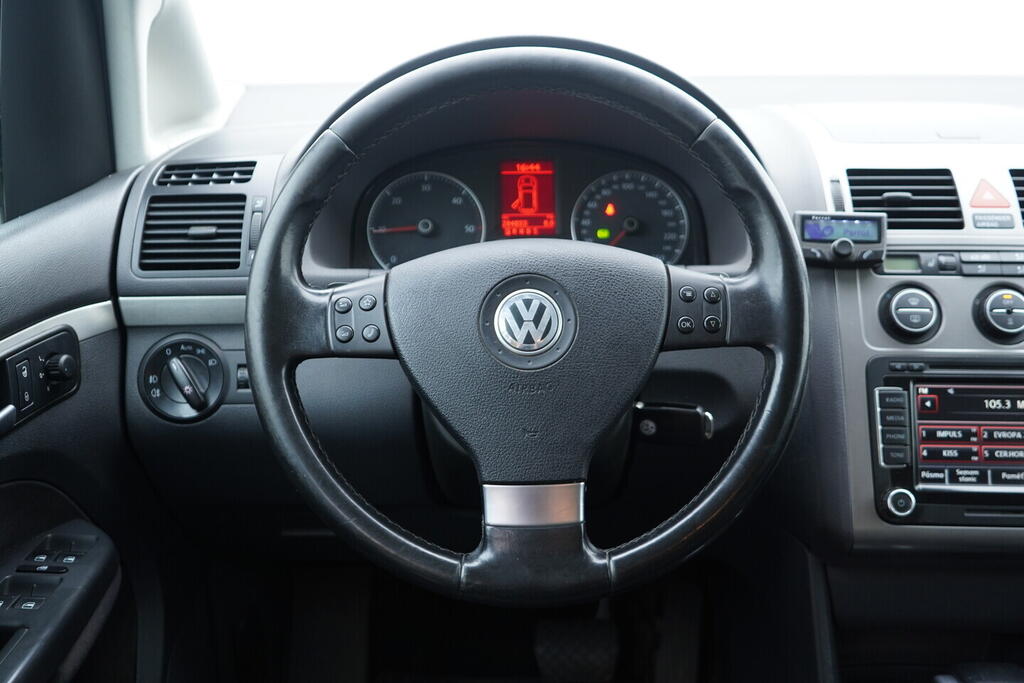 OV190V10731_27.webp_TOURAN  2.0 TDI 103 kW automat