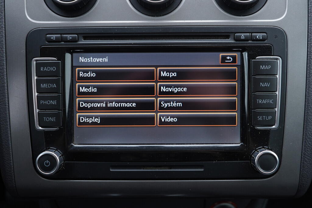 OV190V10731_28.webp_TOURAN  2.0 TDI 103 kW automat