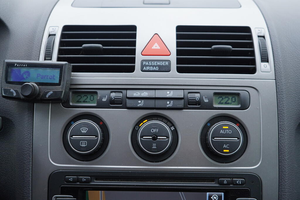 OV190V10731_31.webp_TOURAN  2.0 TDI 103 kW automat