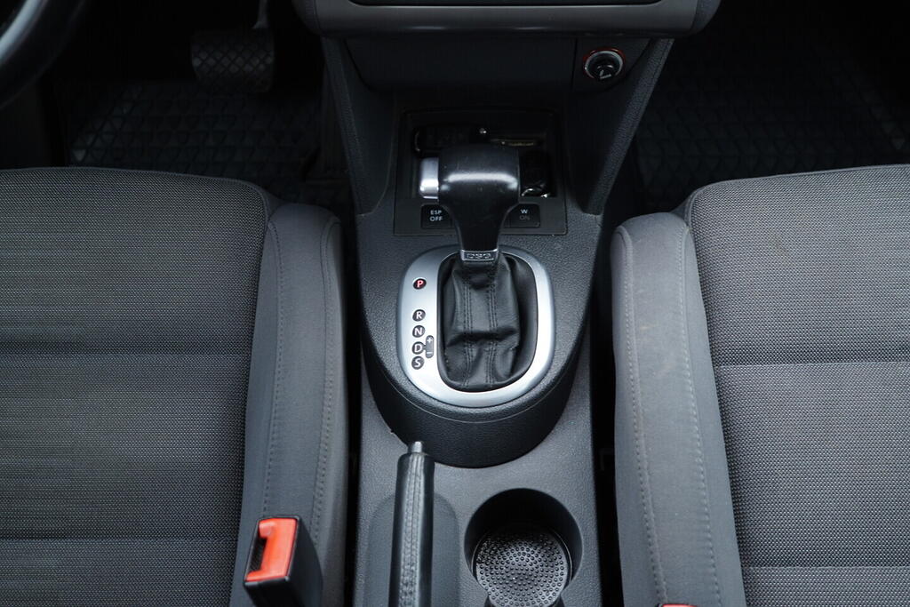 OV190V10731_32.webp_TOURAN  2.0 TDI 103 kW automat