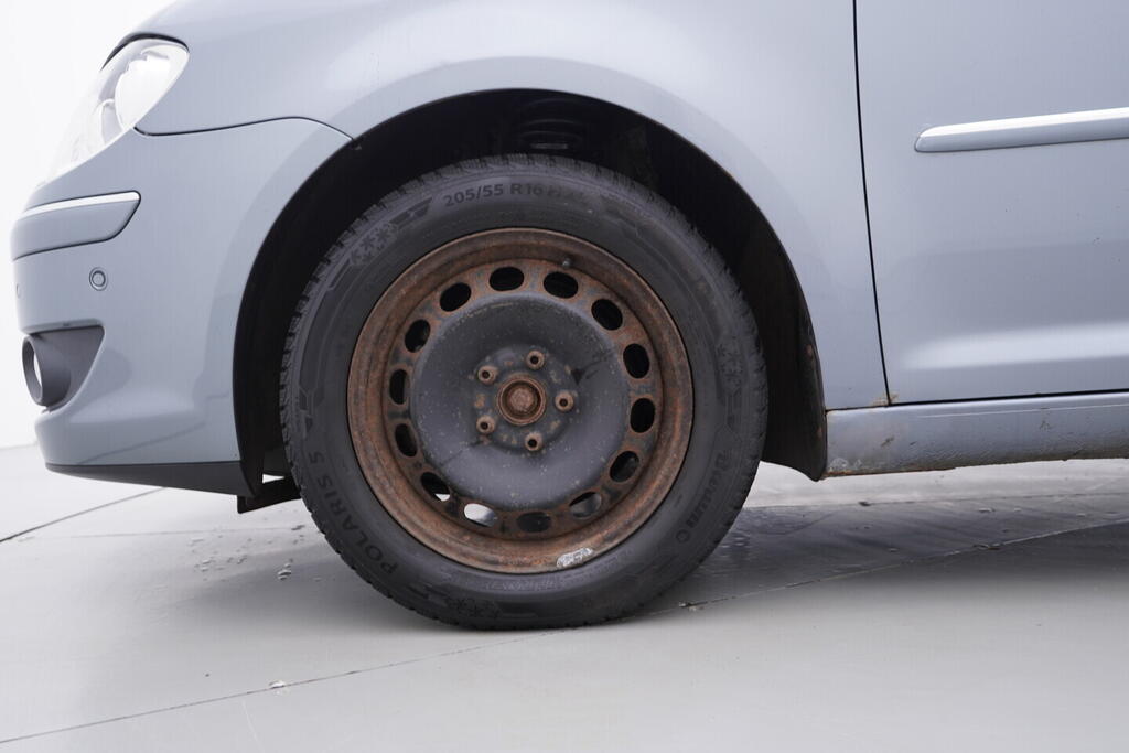 OV190V10731_38.webp_TOURAN  2.0 TDI 103 kW automat