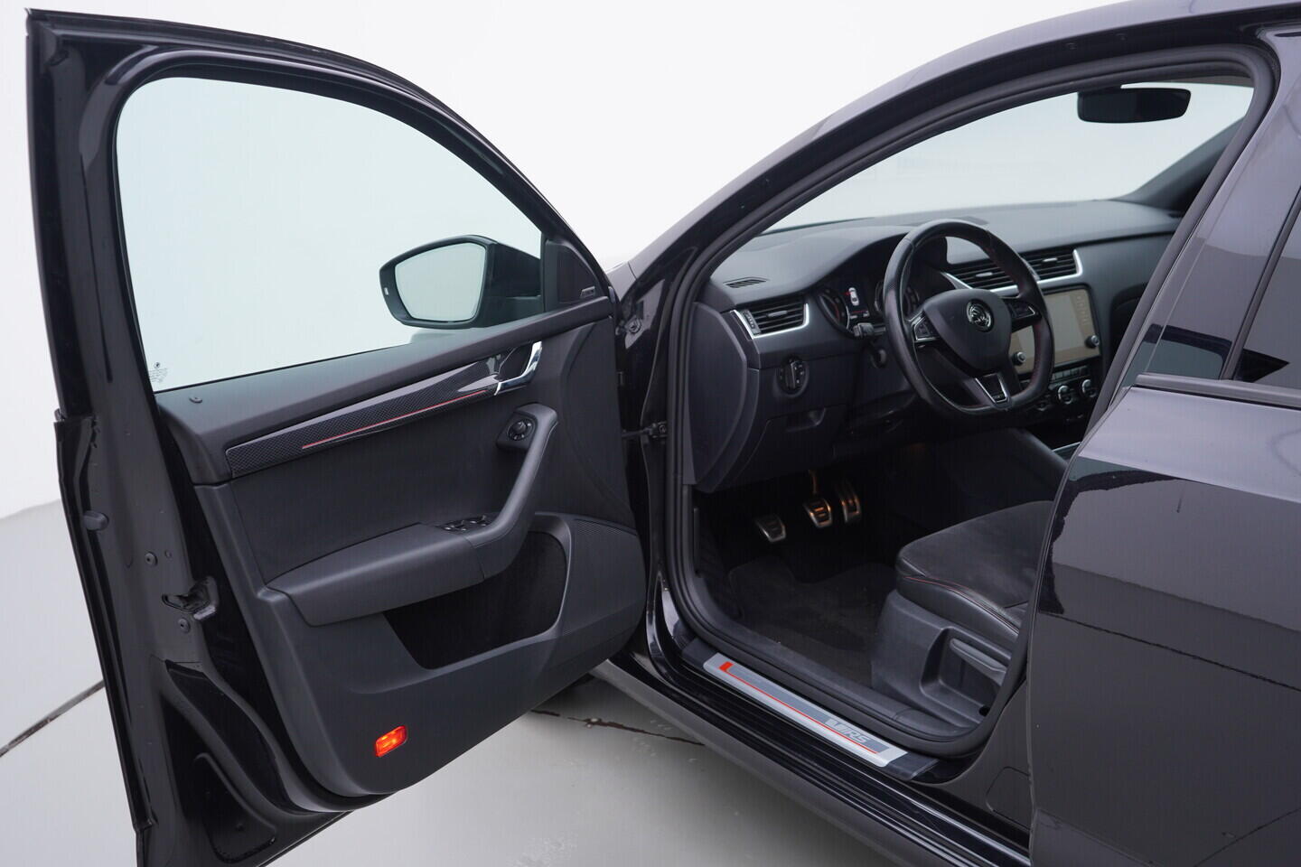 OV190V10733_18.webp_OCTAVIA  2.0 TSI 169 kW manuál