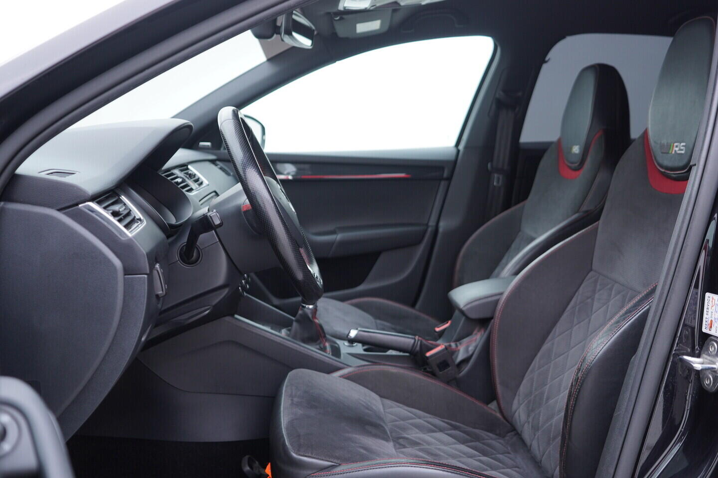 OV190V10733_24.webp_OCTAVIA  2.0 TSI 169 kW manuál