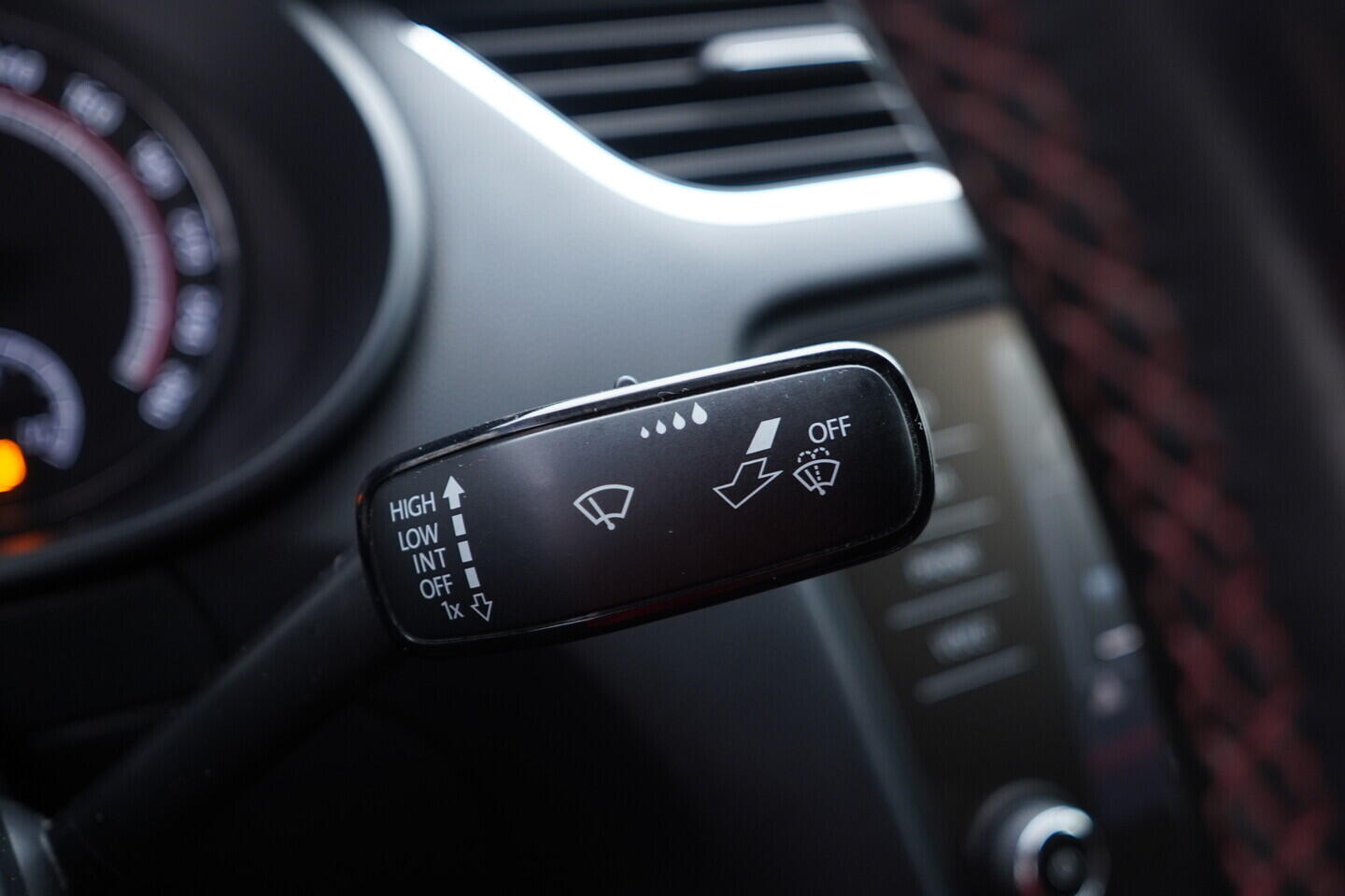 OV190V10733_27.webp_OCTAVIA  2.0 TSI 169 kW manuál