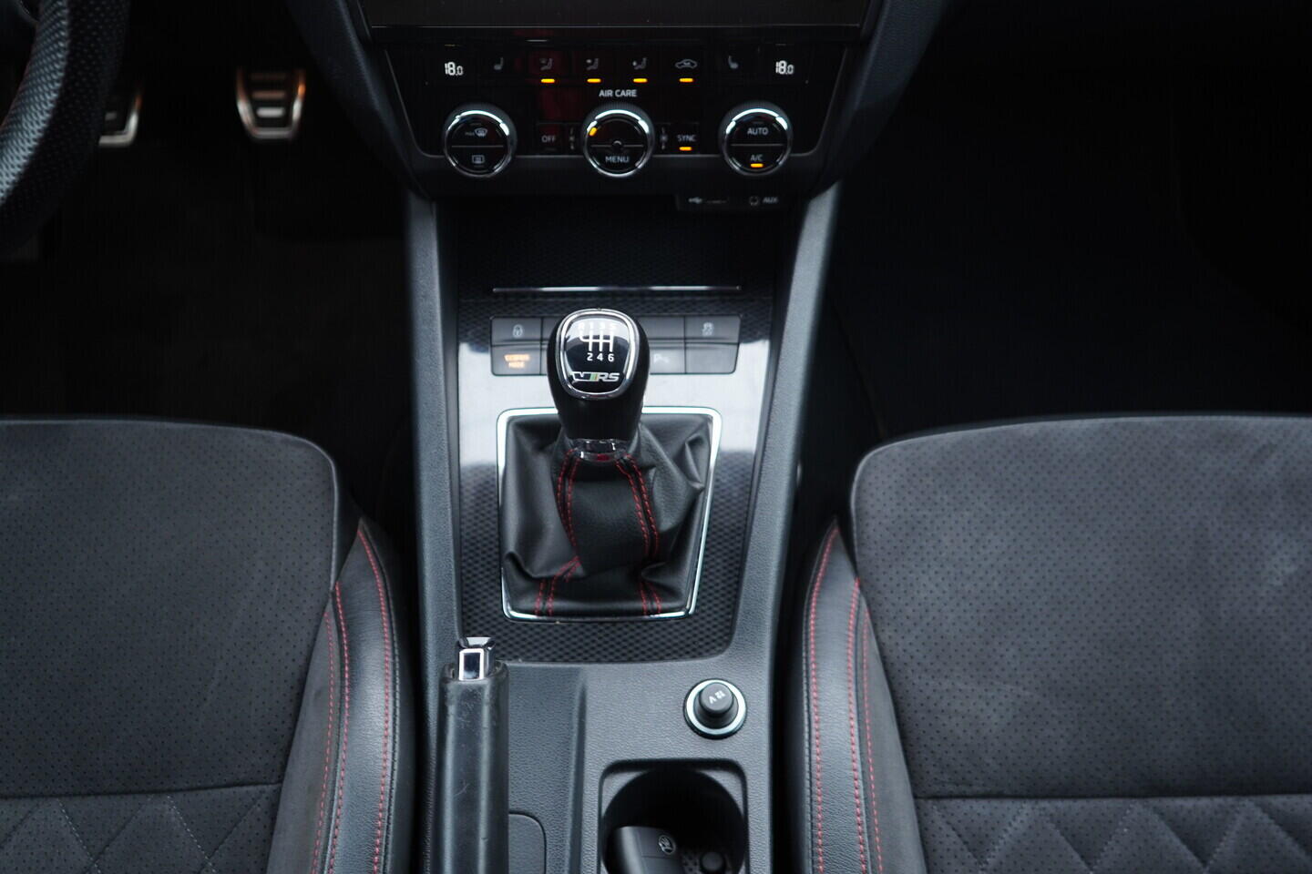 OV190V10733_36.webp_OCTAVIA  2.0 TSI 169 kW manuál