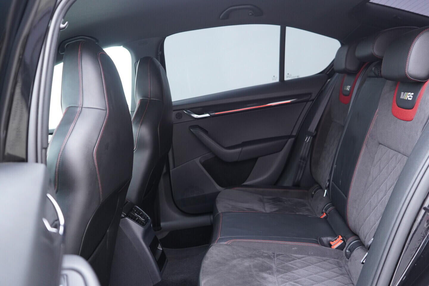 OV190V10733_39.webp_OCTAVIA  2.0 TSI 169 kW manuál