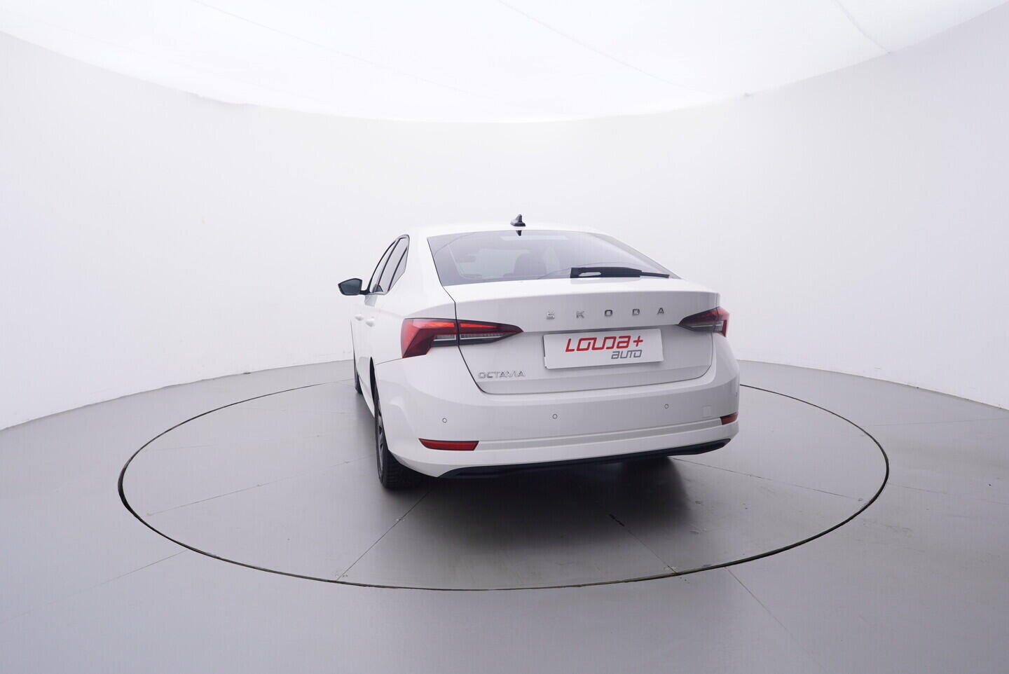 OV190V10741_13.webp_OCTAVIA Ambition 2.0 TDI 85 kW manuál, DPH