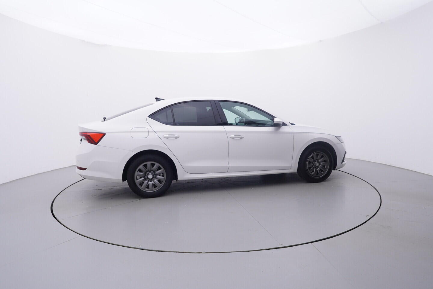 OV190V10741_15.webp_OCTAVIA Ambition 2.0 TDI 85 kW manuál, DPH