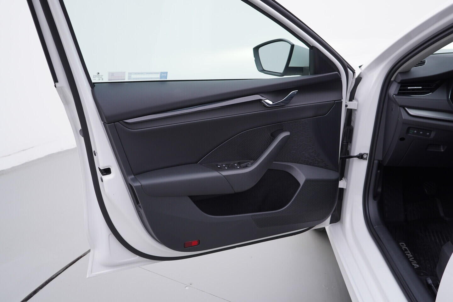 OV190V10741_19.webp_OCTAVIA Ambition 2.0 TDI 85 kW manuál, DPH