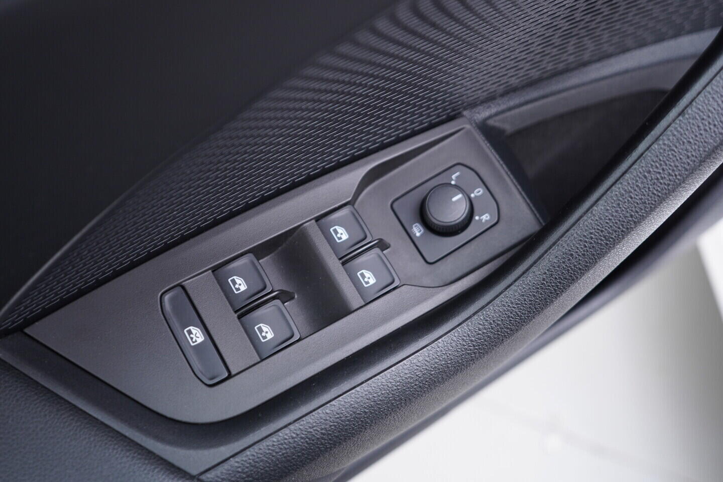 OV190V10741_20.webp_OCTAVIA Ambition 2.0 TDI 85 kW manuál, DPH