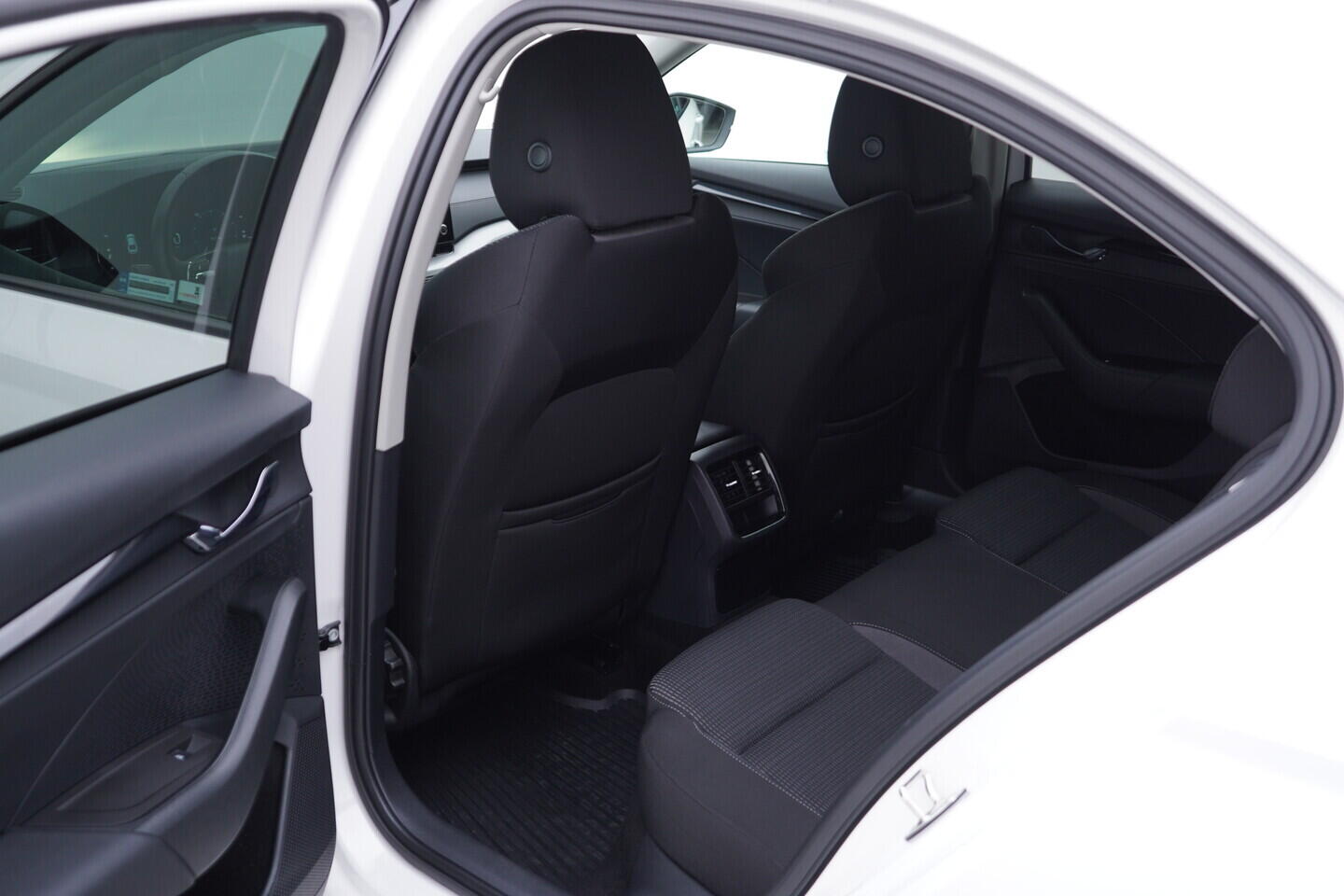 OV190V10741_34.webp_OCTAVIA Ambition 2.0 TDI 85 kW manuál, DPH