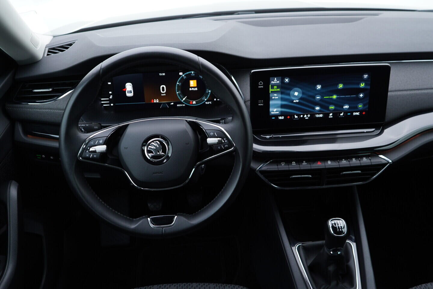 OV190V10743_27.webp_OCTAVIA Style 1.5 TSI 110 kW manuál, DPH