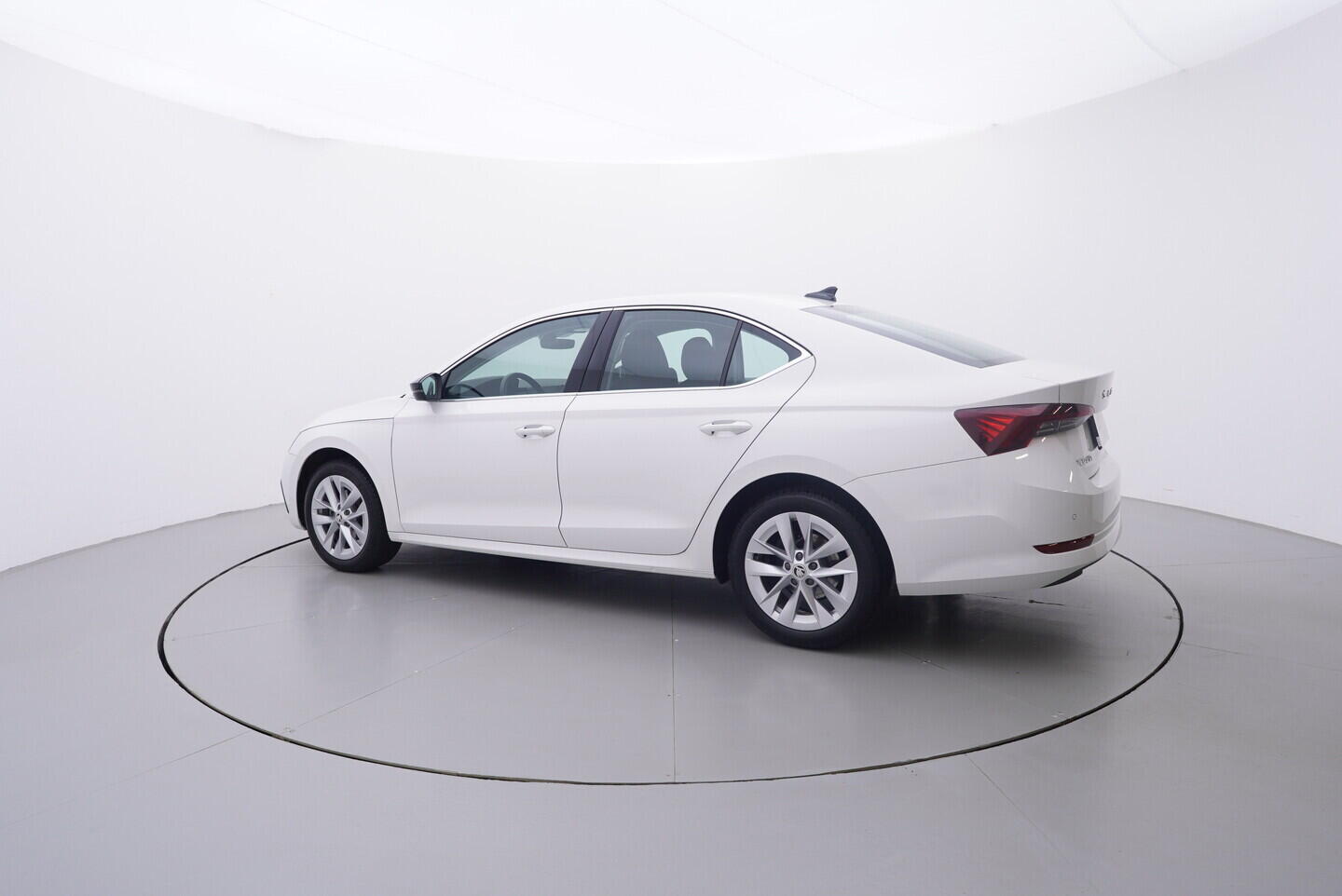 OV190V10744_12.webp_OCTAVIA Style 2.0 TDI 85 kW manuál, DPH