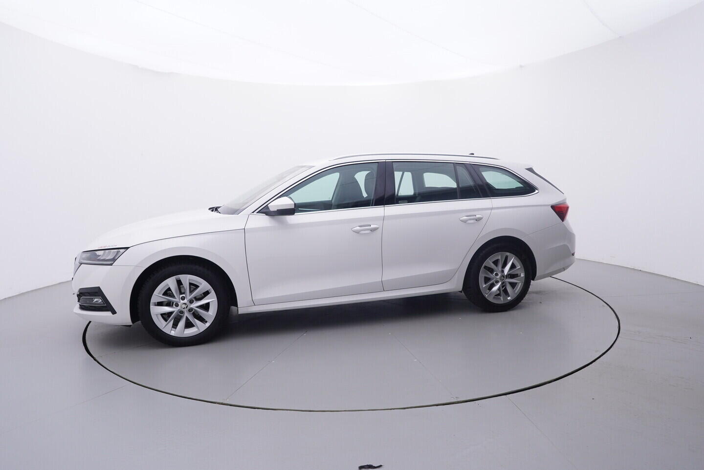 OV190V10745_15.webp_OCTAVIA Style 1.5 TSI 110 kW manuál, DPH