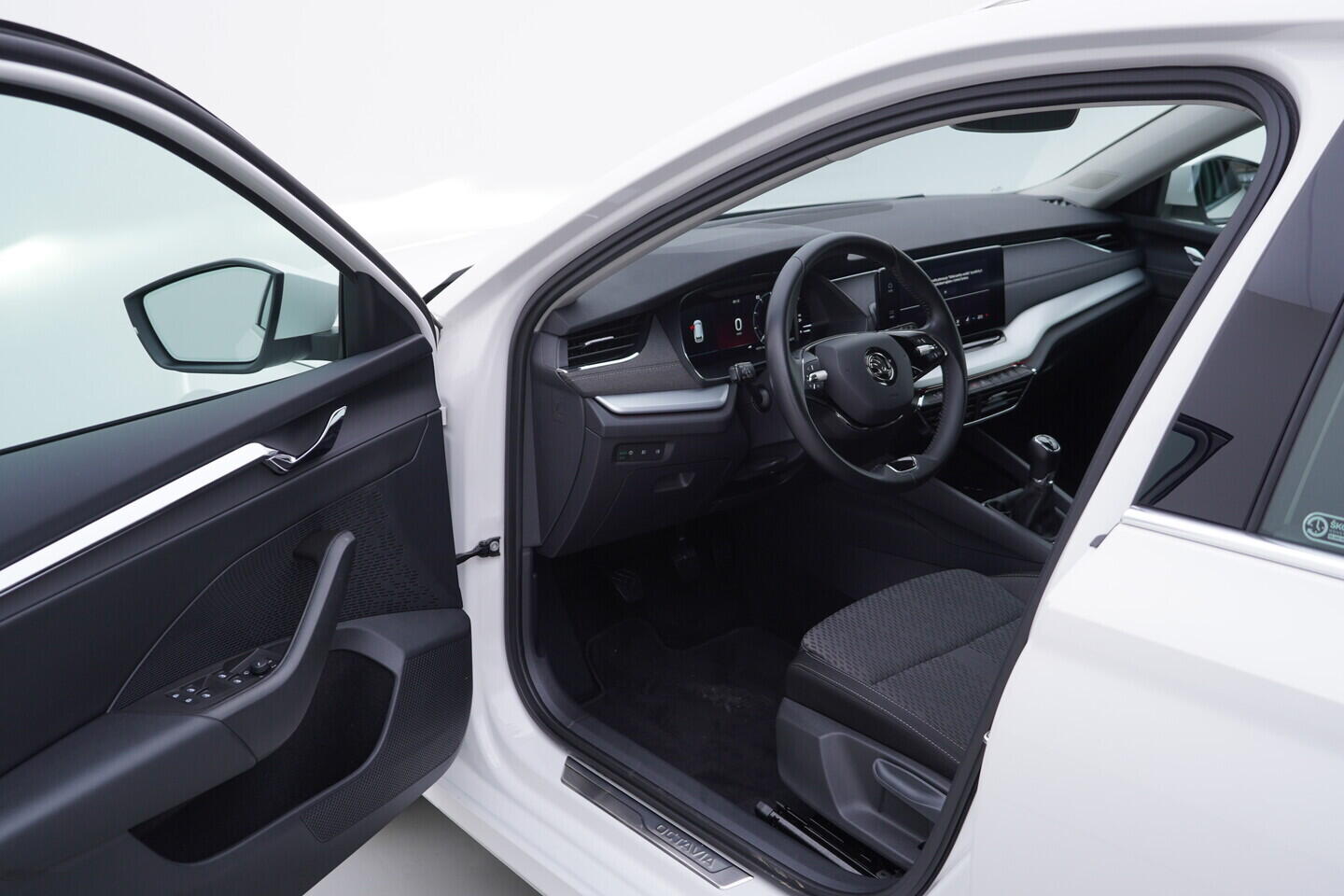 OV190V10745_18.webp_OCTAVIA Style 1.5 TSI 110 kW manuál, DPH