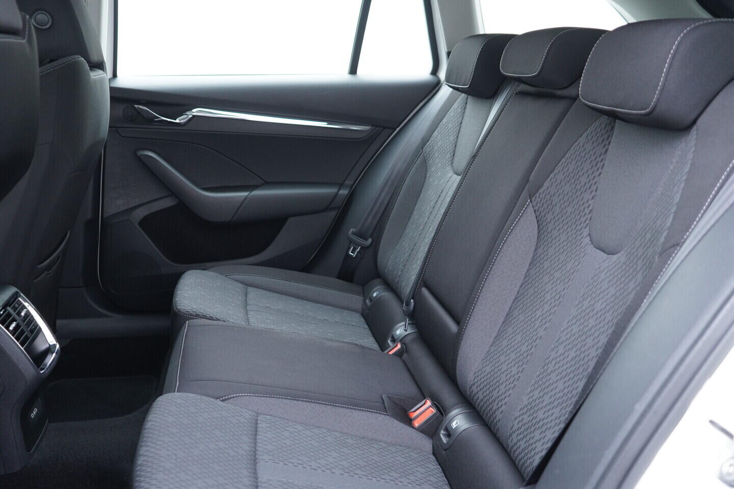 OV190V10745_38.webp_OCTAVIA Style 1.5 TSI 110 kW manuál, DPH