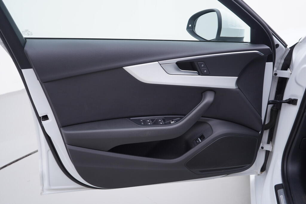 OV190V10747_19.webp_A4 AVANT  2.0 TDI 110 kW automat, DPH