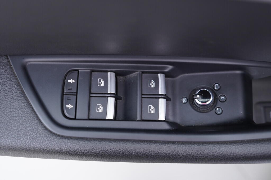 OV190V10747_20.webp_A4 AVANT  2.0 TDI 110 kW automat, DPH