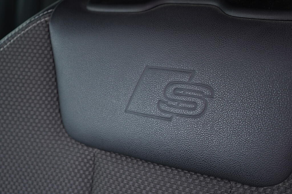 OV190V10747_24.webp_A4 AVANT  2.0 TDI 110 kW automat, DPH