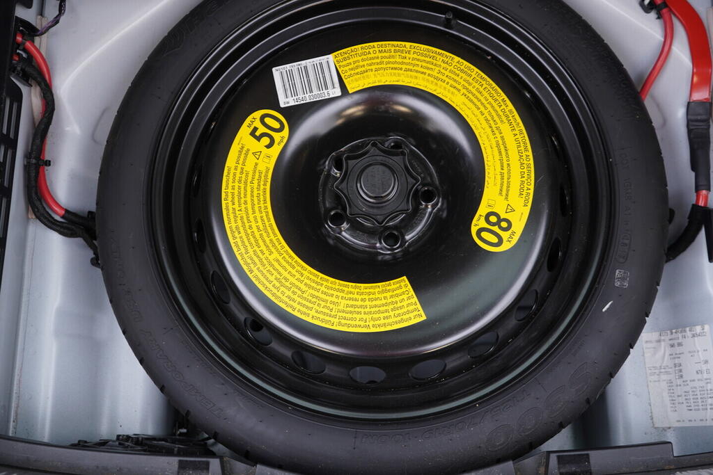 OV190V10747_42.webp_A4 AVANT  2.0 TDI 110 kW automat, DPH