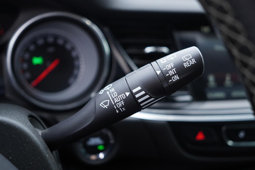 OV190V10749_25.webp_INSIGNIA  1.5 Turbo 121 kW manuál