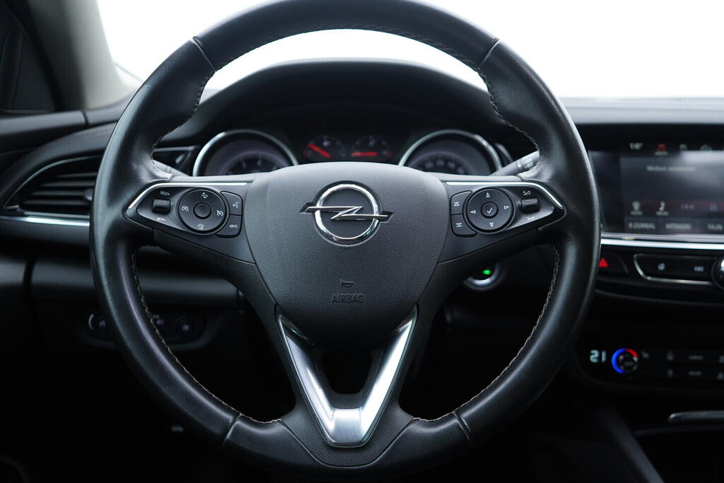 OV190V10749_30.webp_INSIGNIA  1.5 Turbo 121 kW manuál