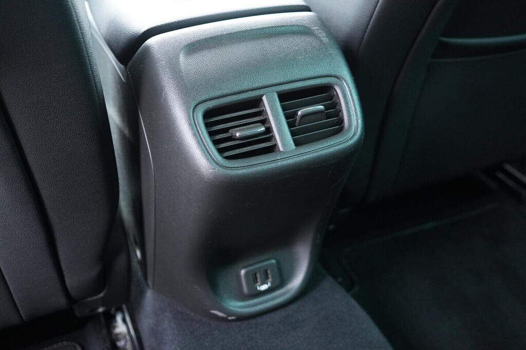 OV190V10749_40.webp_INSIGNIA  1.5 Turbo 121 kW manuál