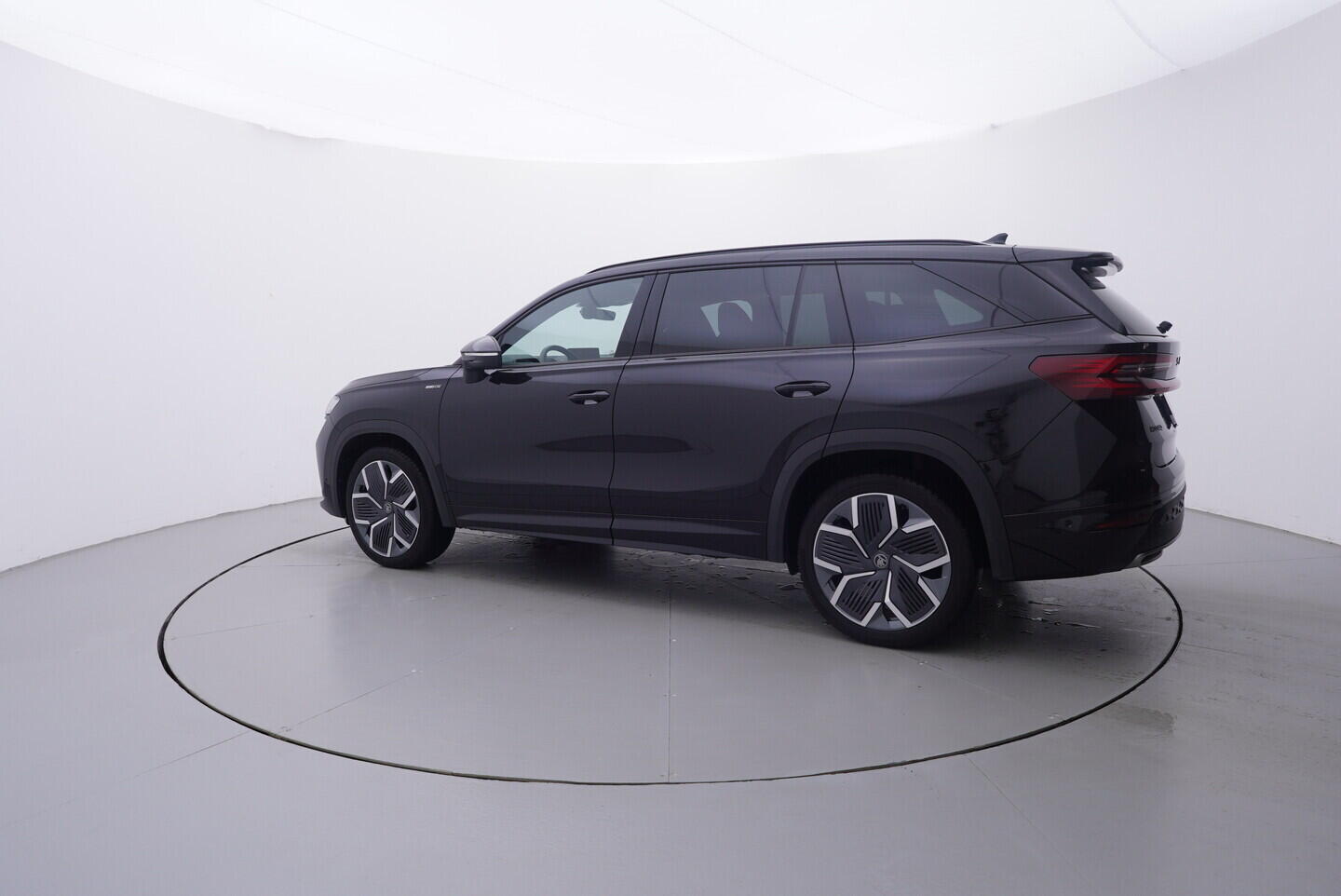 OV190V10750_12.webp_KODIAQ SportLine 2.0 TDI 142 kW automat, DPH