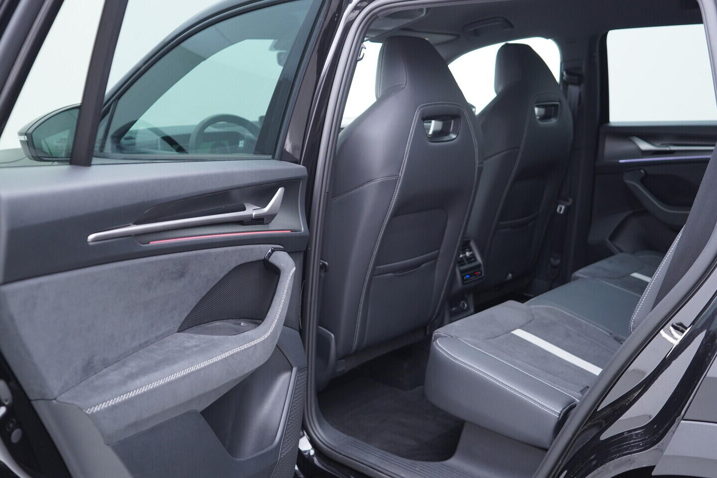 OV190V10750_24.webp_KODIAQ SportLine 2.0 TDI 142 kW automat, DPH