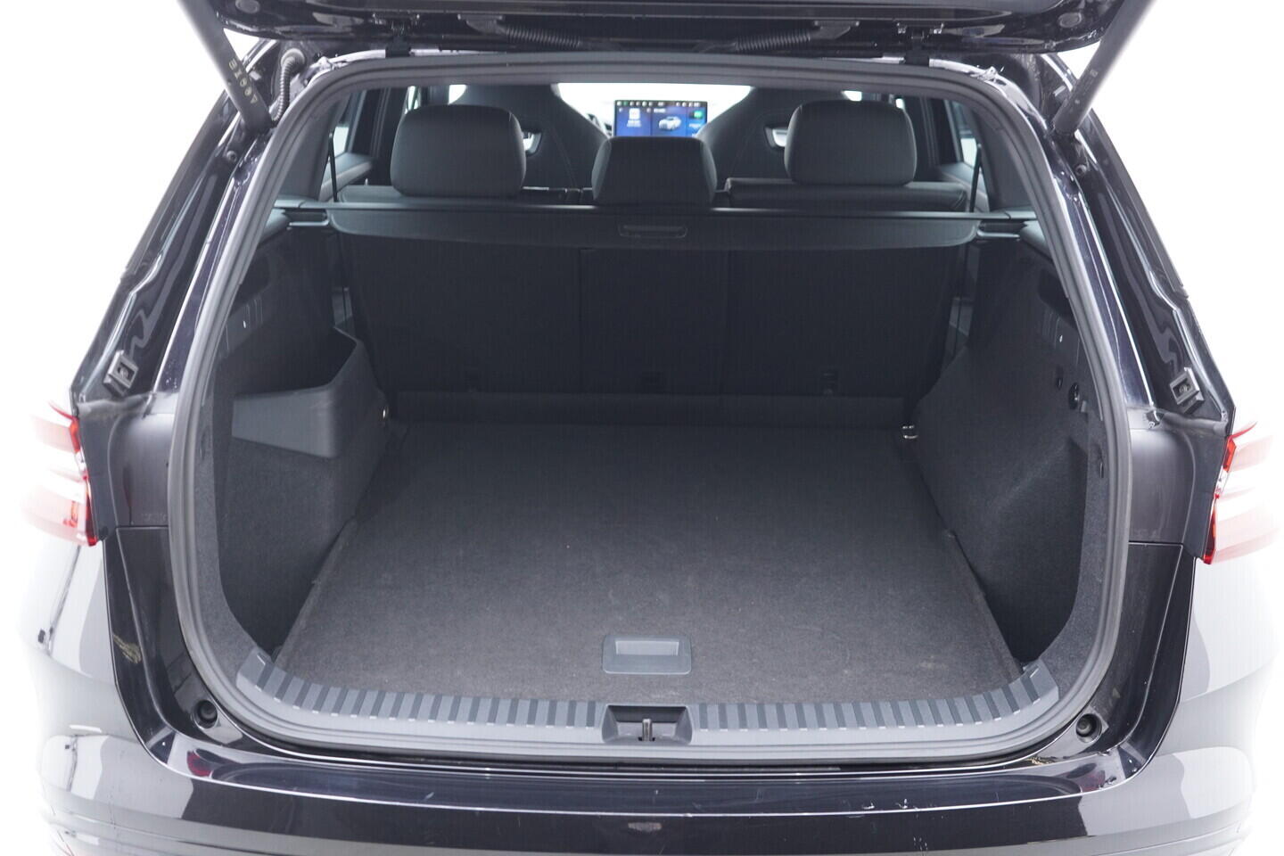 OV190V10750_36.webp_KODIAQ SportLine 2.0 TDI 142 kW automat, DPH