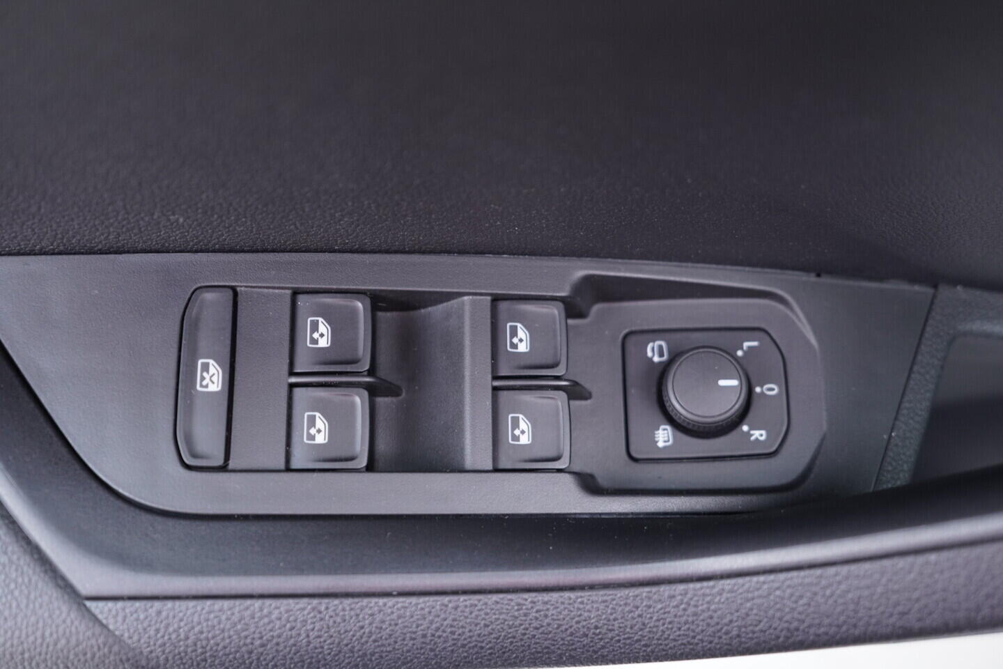 OV190V10752_20.webp_KAROQ Selection 1.5 TSI 110 kW automat, DPH