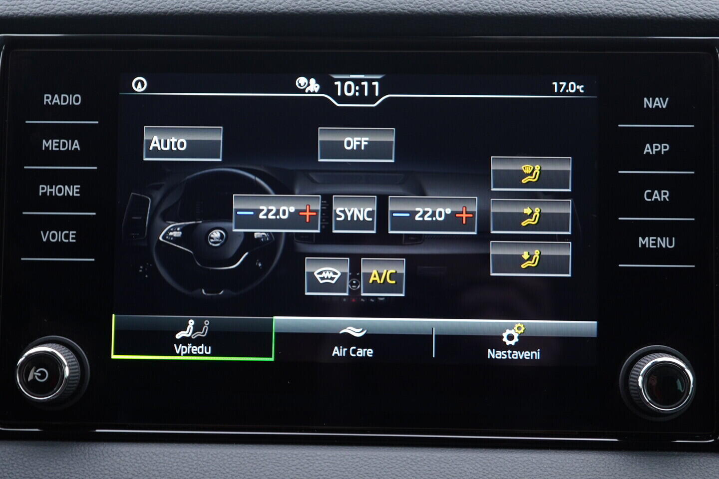 OV190V10752_30.webp_KAROQ Selection 1.5 TSI 110 kW automat, DPH